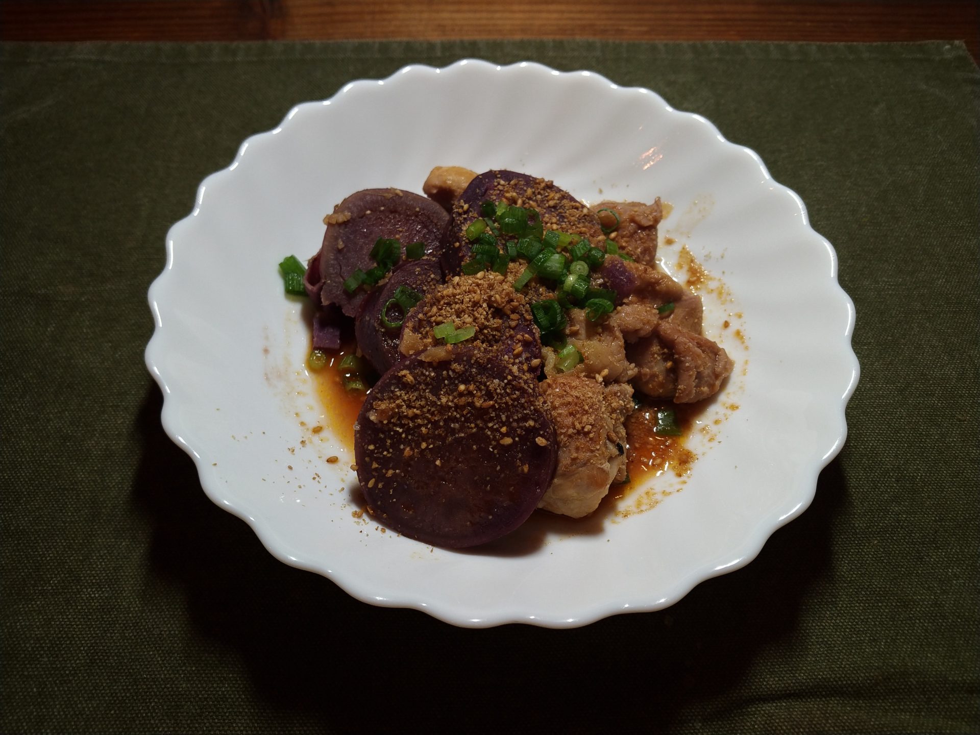 紫芋と鶏肉のコチジャン煮