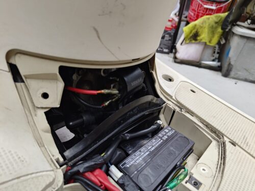 写真3：原因判明（外れたボルト）