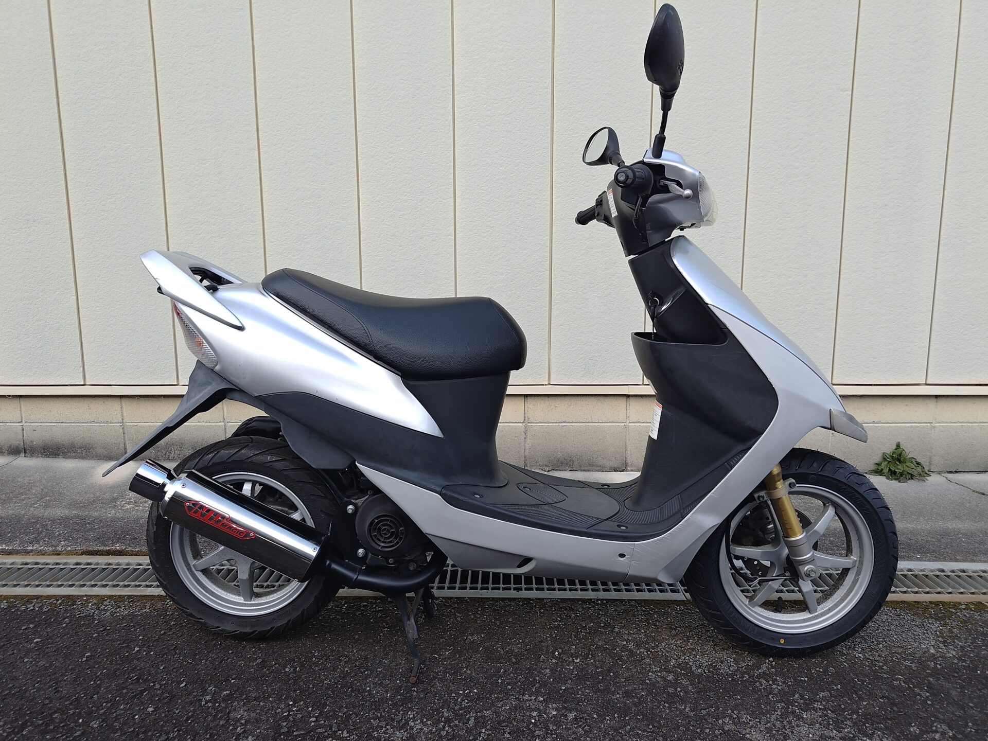 スズキZZ（ジーツー）入荷です！