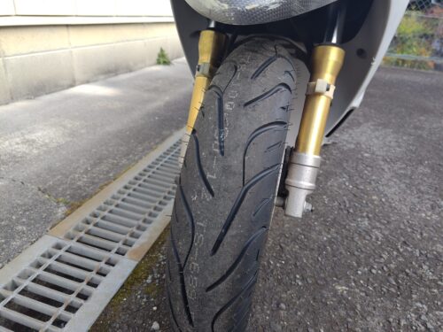 フロントタイヤ新品交換済み