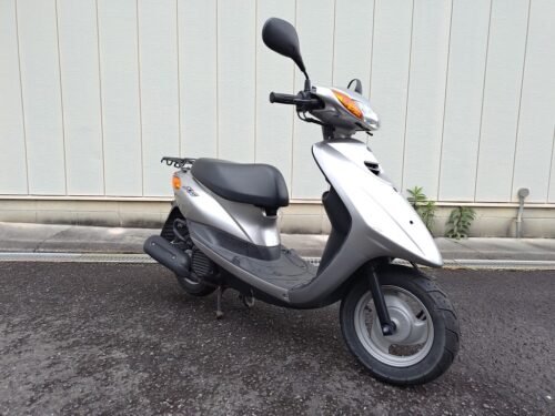 ヤマハ ジョグ50 2009年式 シルバー 中古車 全景 その２