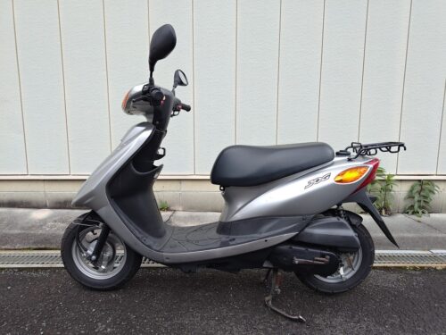 ヤマハ ジョグ50 2009年式 シルバー 中古車 全景 その１