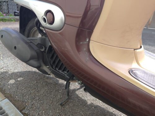 ホンダ ジョルノ 車体下部 擦り傷箇所２