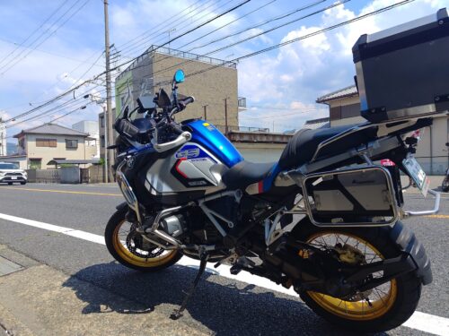 BMW R1250GSアドベンチャー プレミアムライン Mカラー 車両全景１