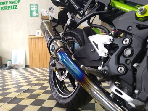 BEET NASSERT Evolution TypeII サイレンサー カワサキ Z400 装着状態