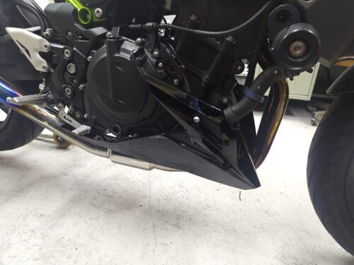 カワサキ Z400 カワサキ純正ロアカウリング BEETマフラー 同時装着状態